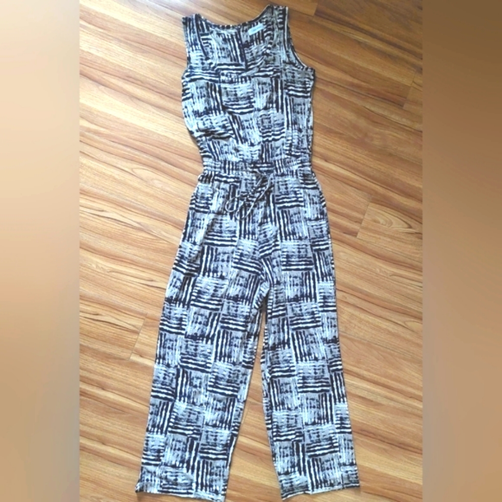 Jumpsuit - Picture 2 of 5
